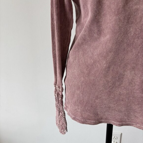 BKE Long Sleeve Embroidered Cuffs Thermal Top L Boho Elena Gilbert Bella Swan - Picture 10 of 15